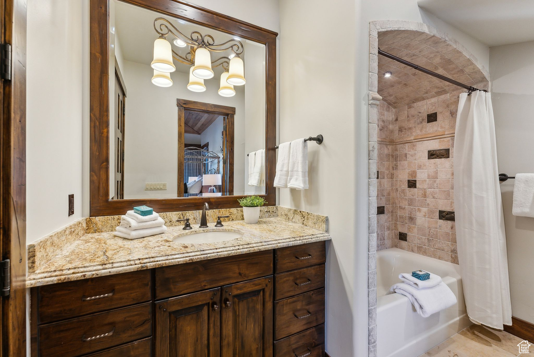 KNOLL ESTATES - Residential