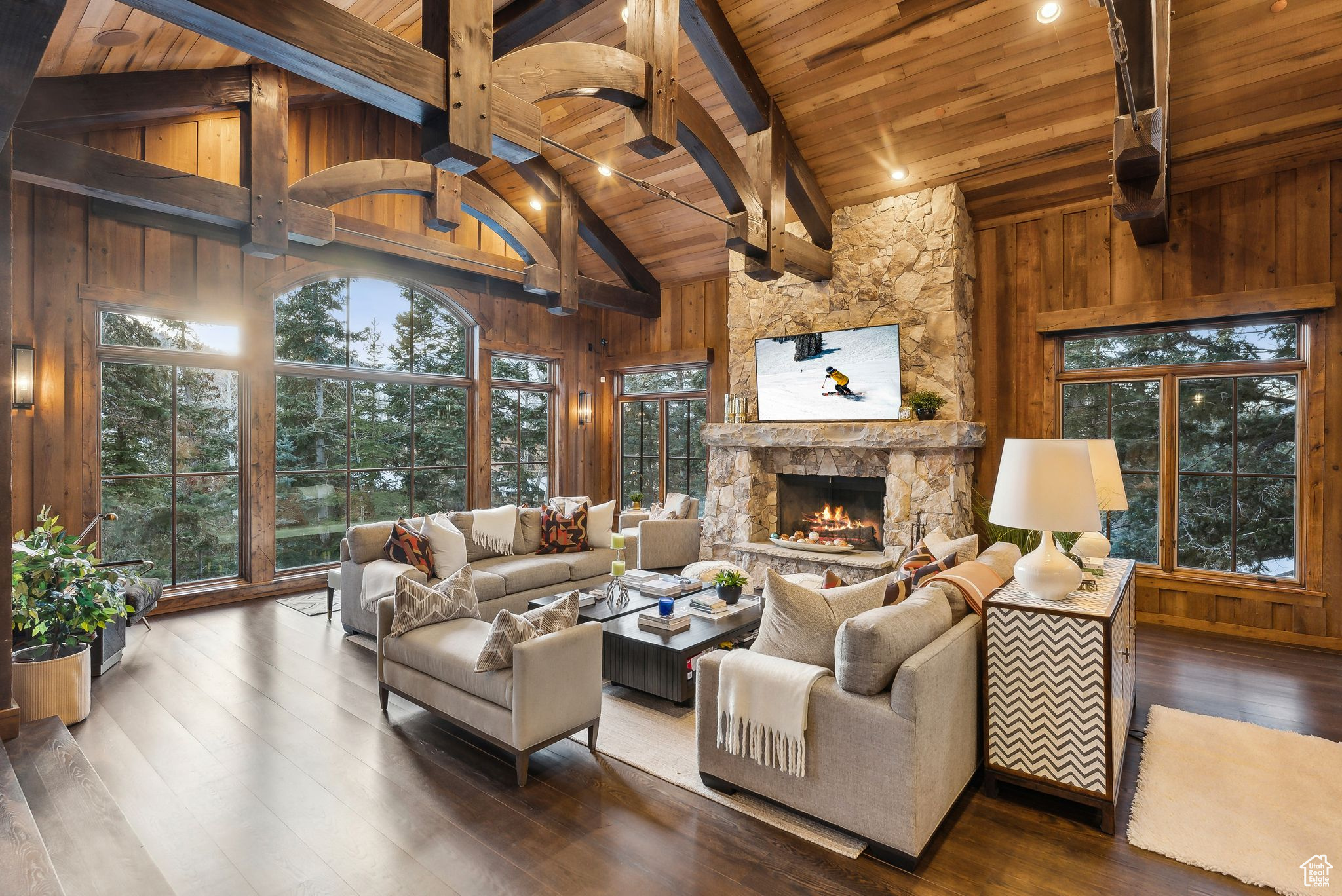 KNOLL ESTATES - Residential