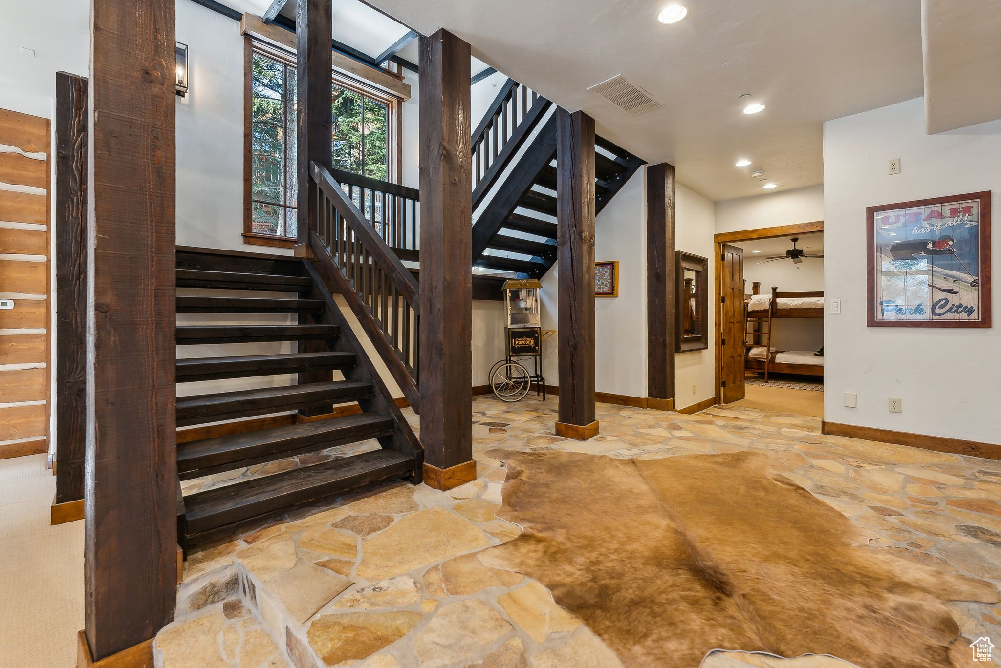 KNOLL ESTATES - Residential