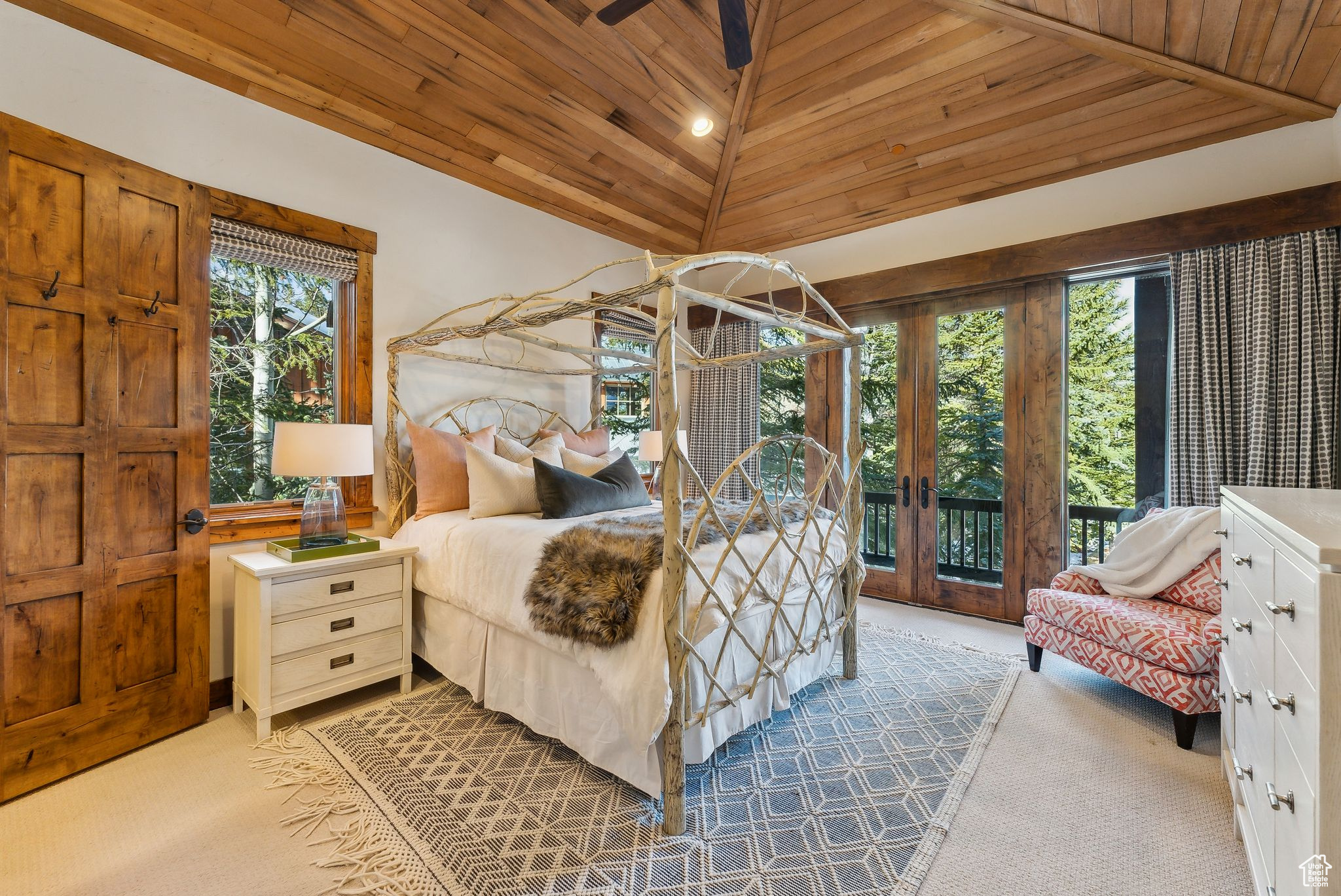 KNOLL ESTATES - Residential
