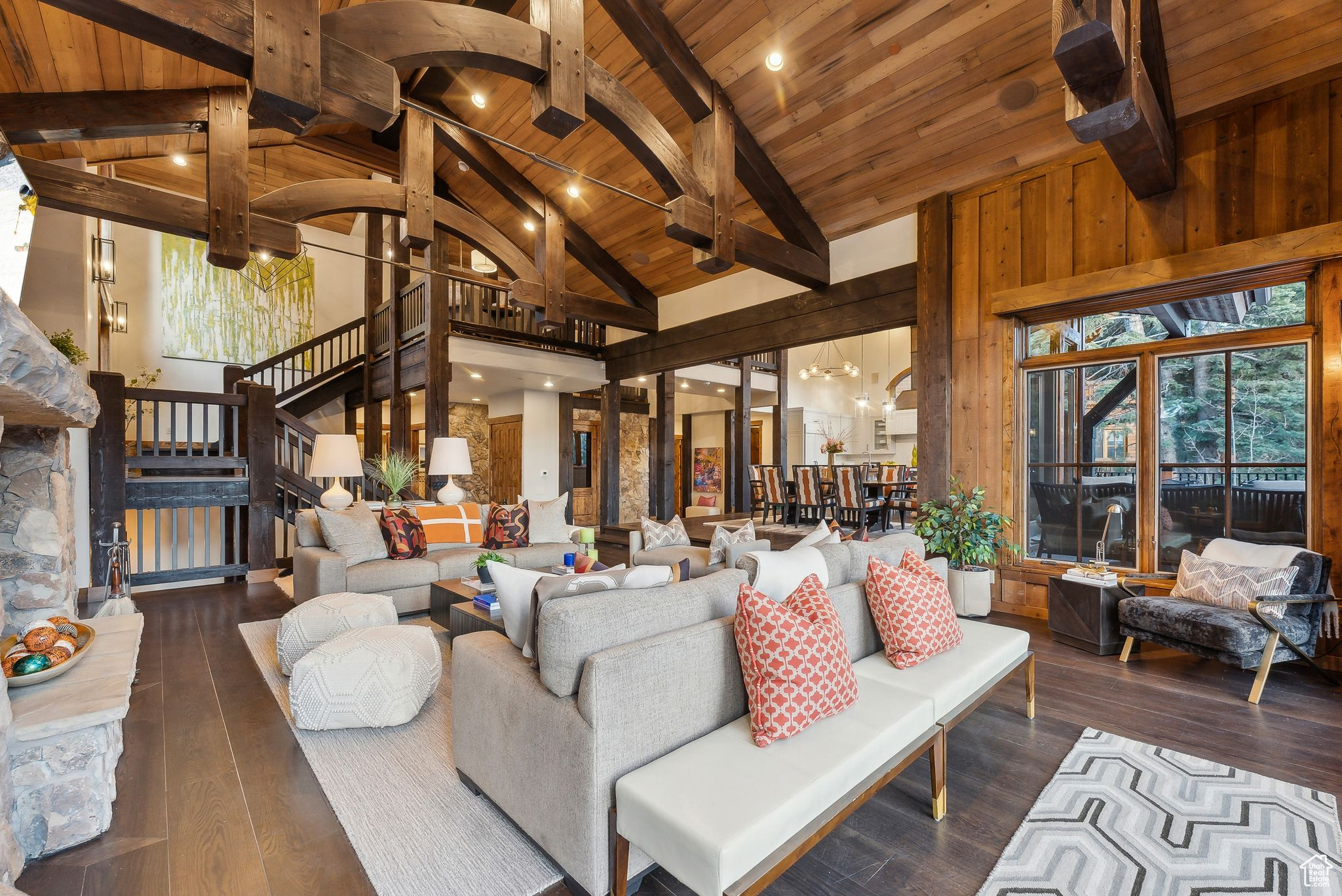 KNOLL ESTATES - Residential