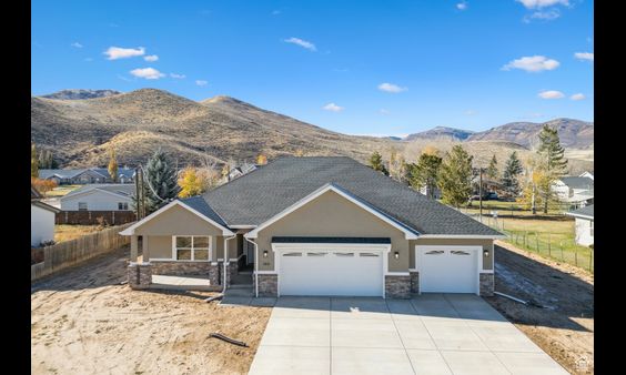 Homes For Sale - 160 S 200<br/> Henefer, UT 84033