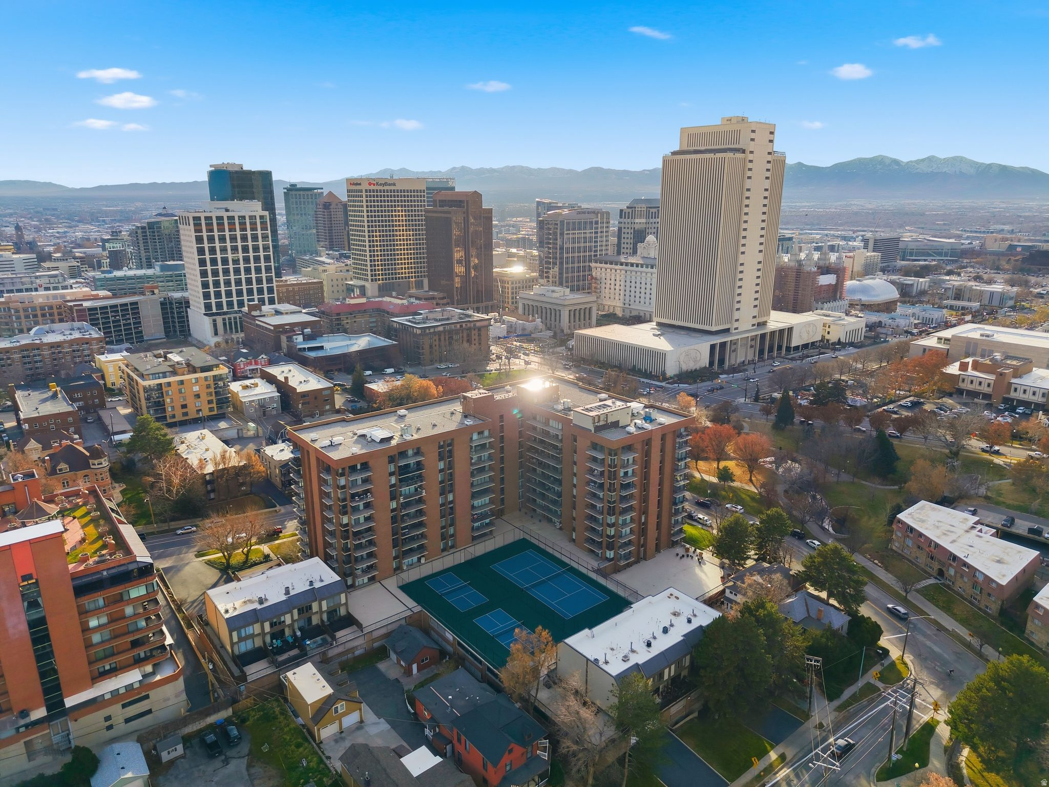 CANYON ROAD TOWERS - Residential