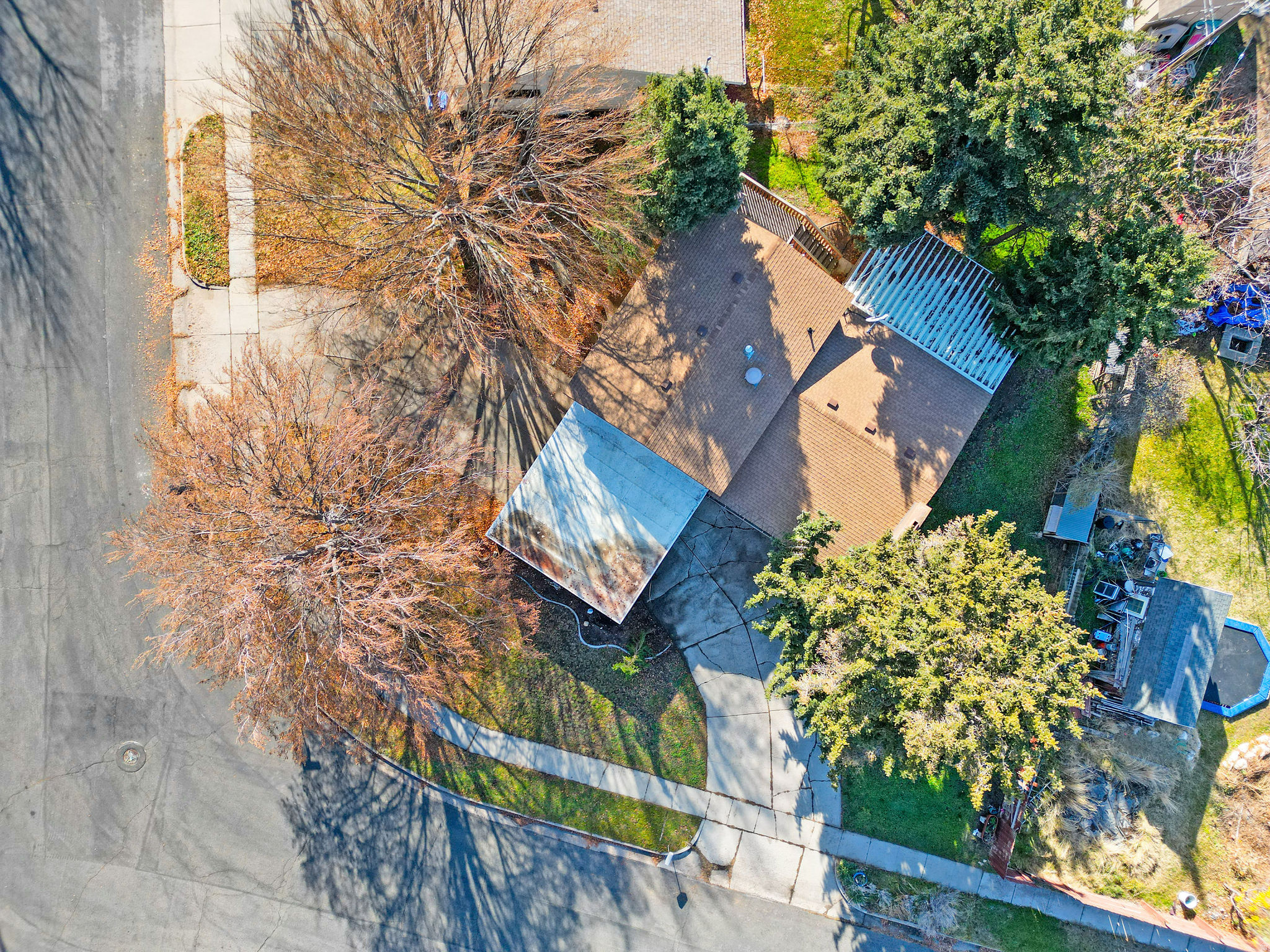 NORTHRIDGE - Residential