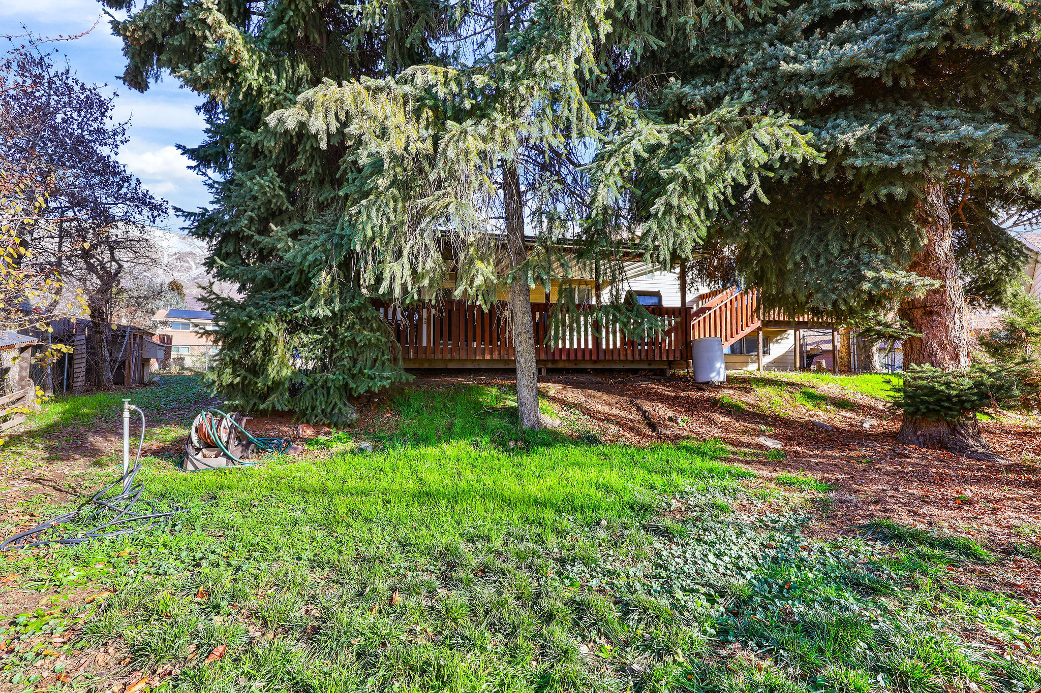 NORTHRIDGE - Residential