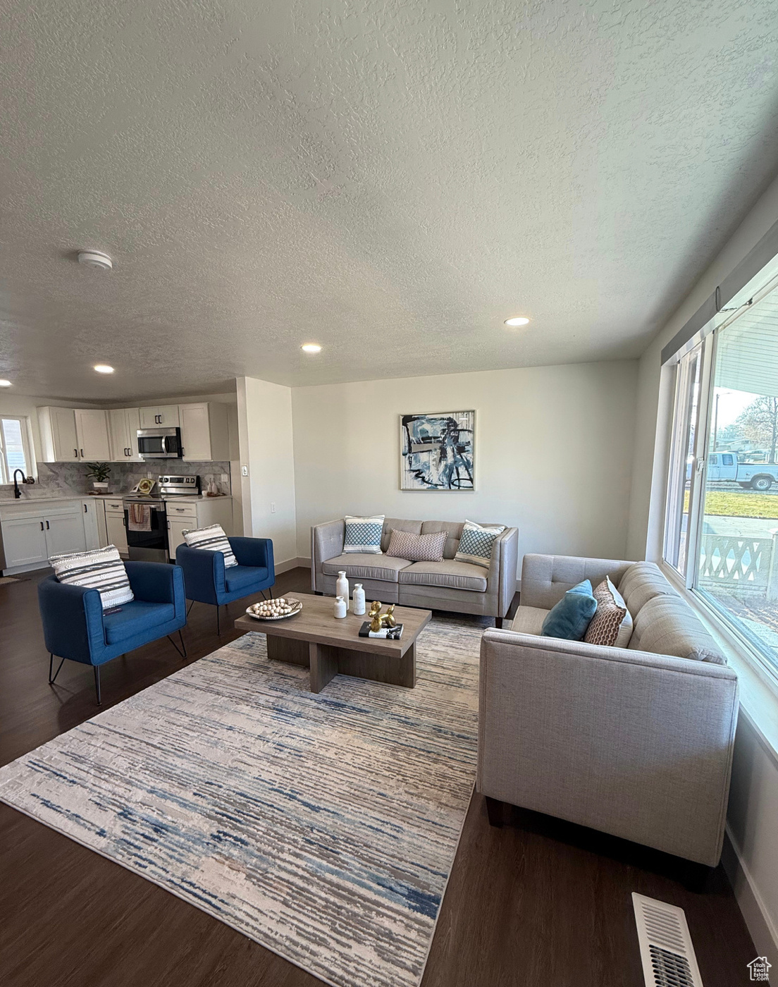3973 S Las Flores St, West Valley City, Utah image 8
