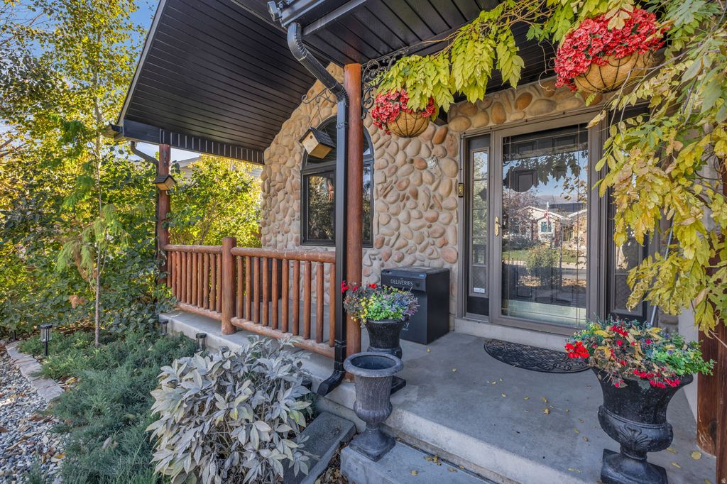 Photo of 296 S 950 W, Layton, UT 84041 (MLS # 2120238)