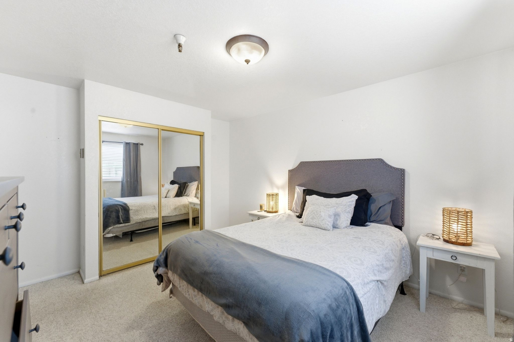 CARRIAGE HOUSE CONDOMINIUMS - Residential