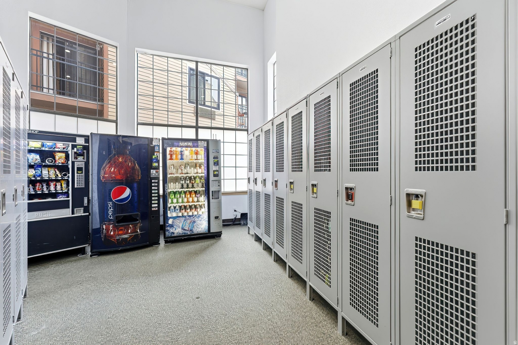 CARRIAGE HOUSE CONDOMINIUMS - Residential