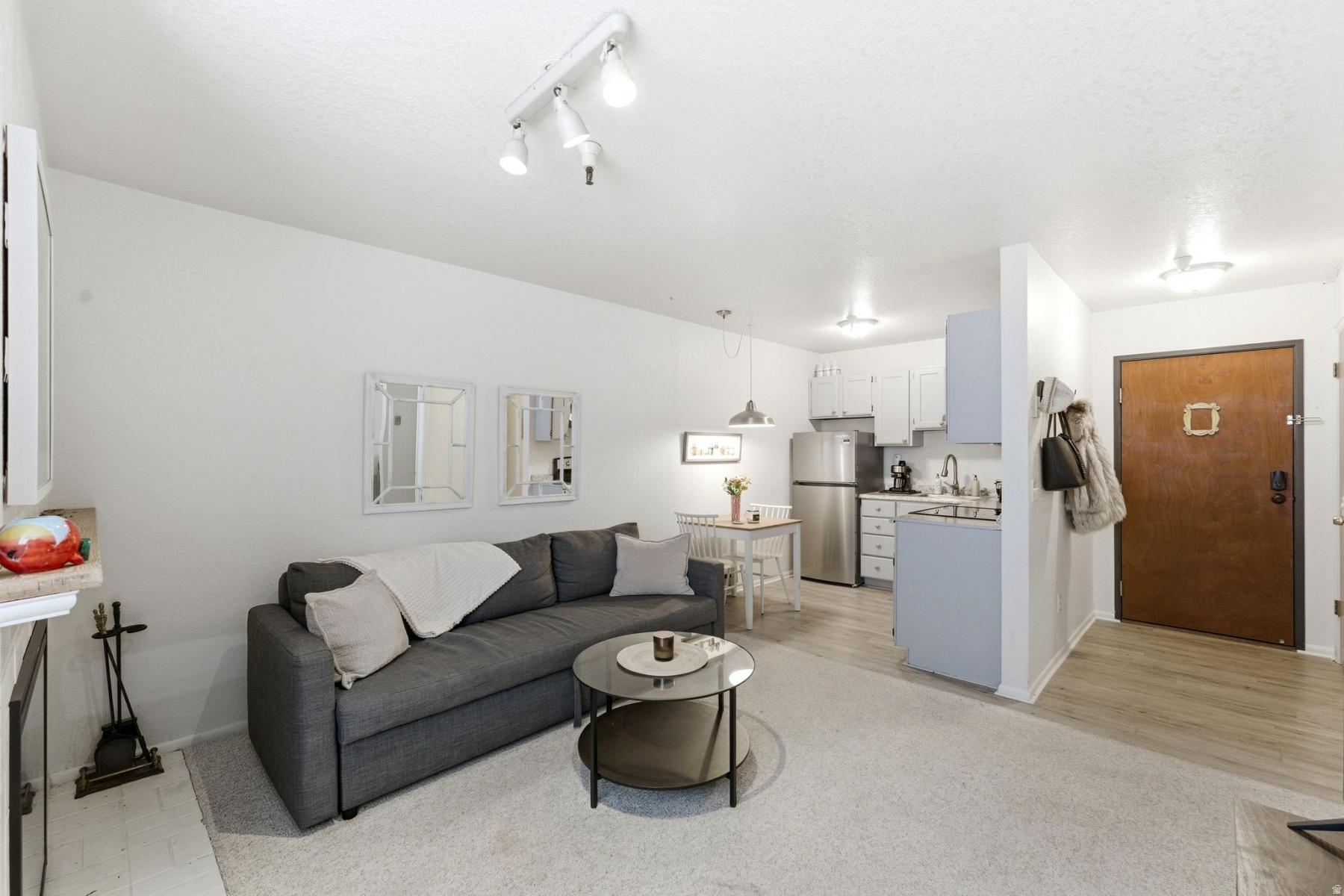 CARRIAGE HOUSE CONDOMINIUMS - Residential