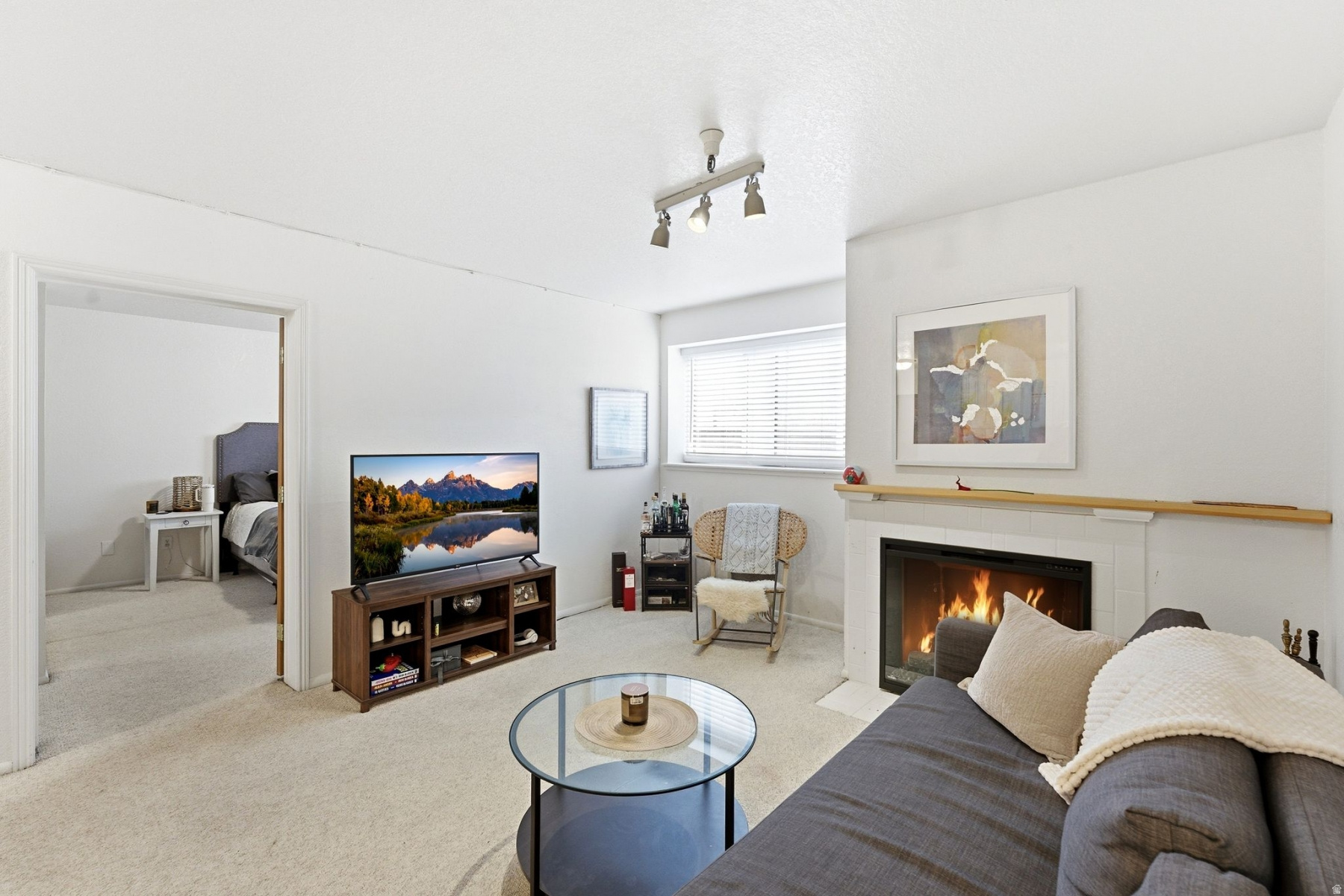 CARRIAGE HOUSE CONDOMINIUMS - Residential