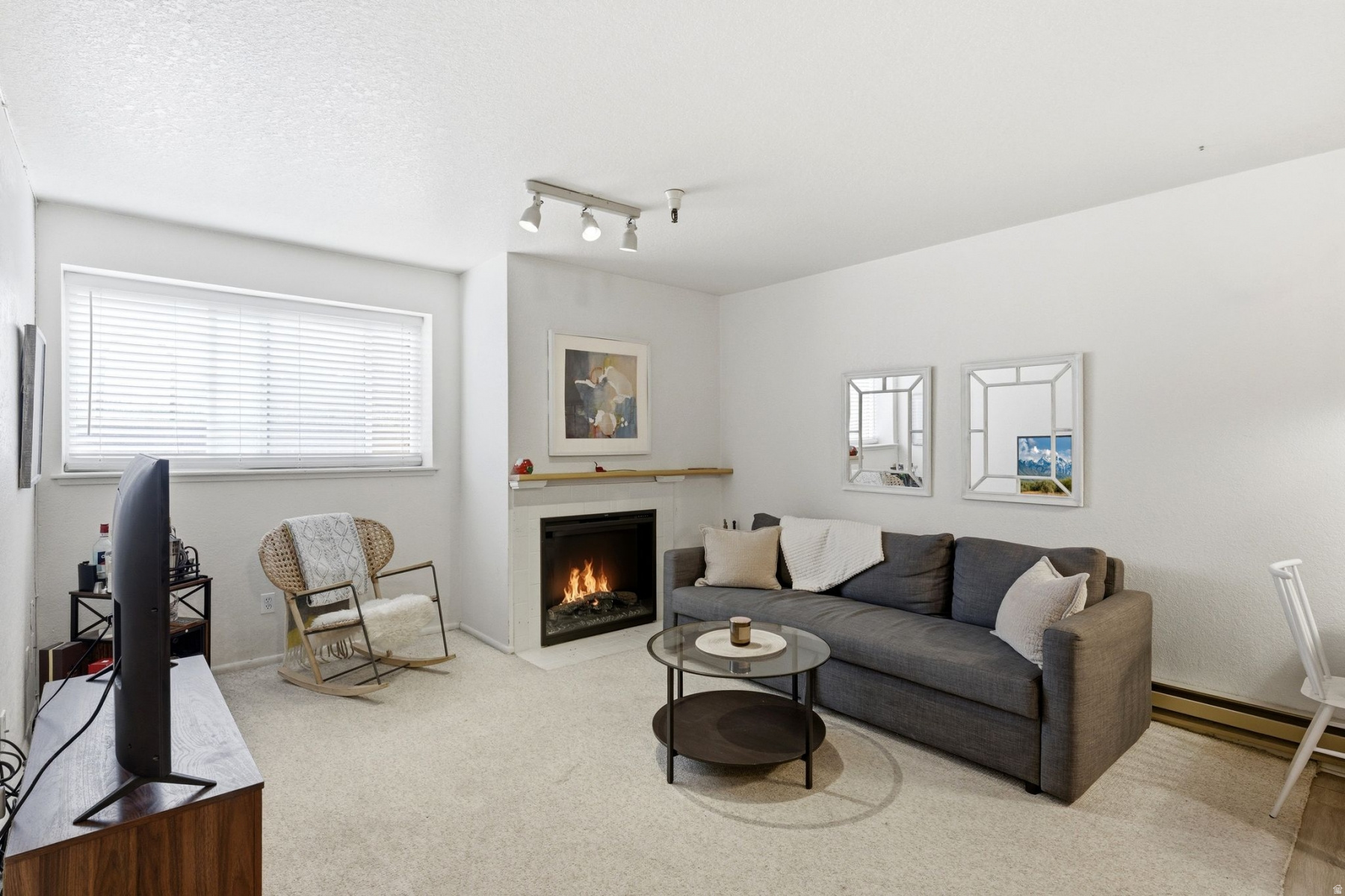 CARRIAGE HOUSE CONDOMINIUMS - Residential