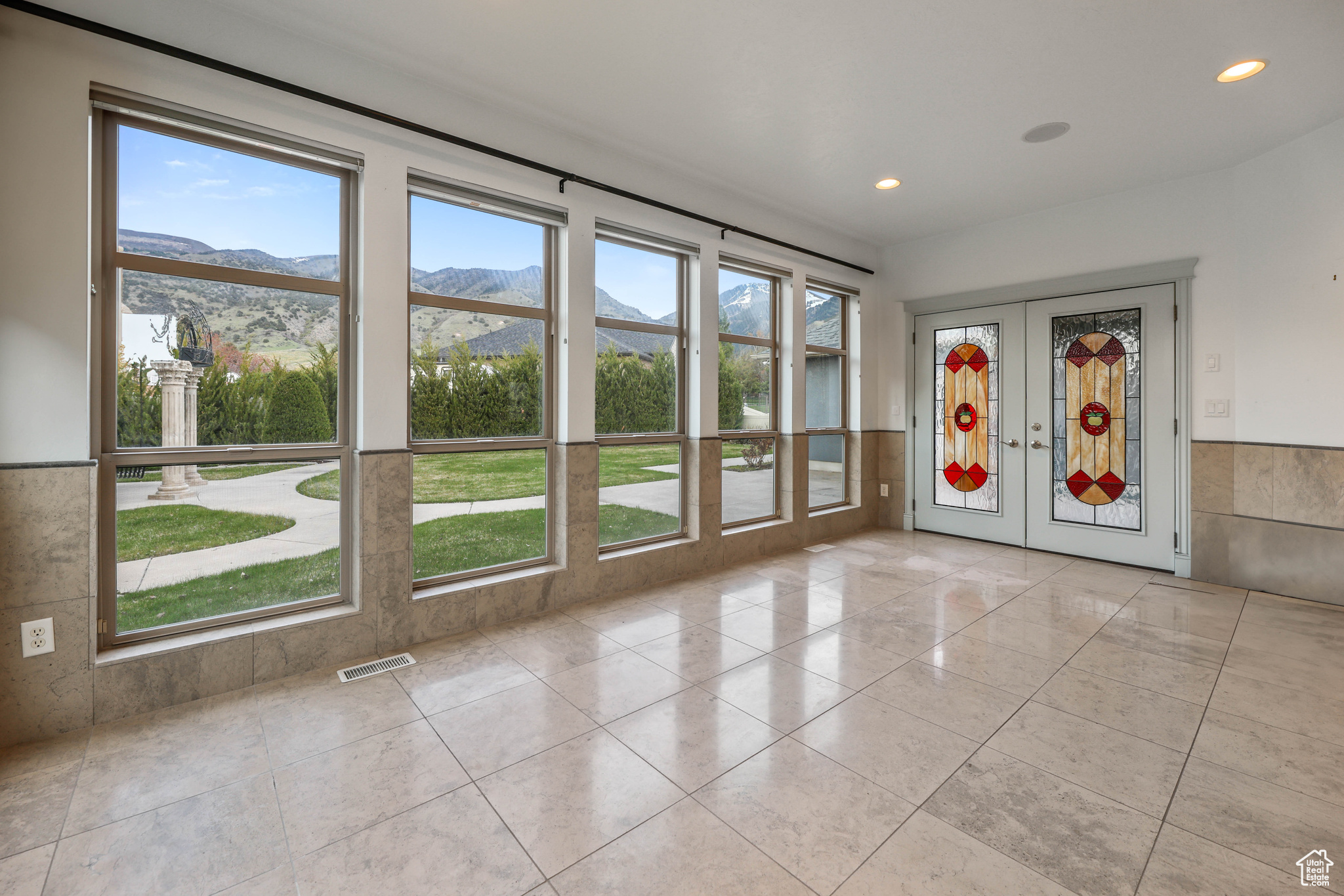 386 Edgehill Dr, Providence, Utah image 19