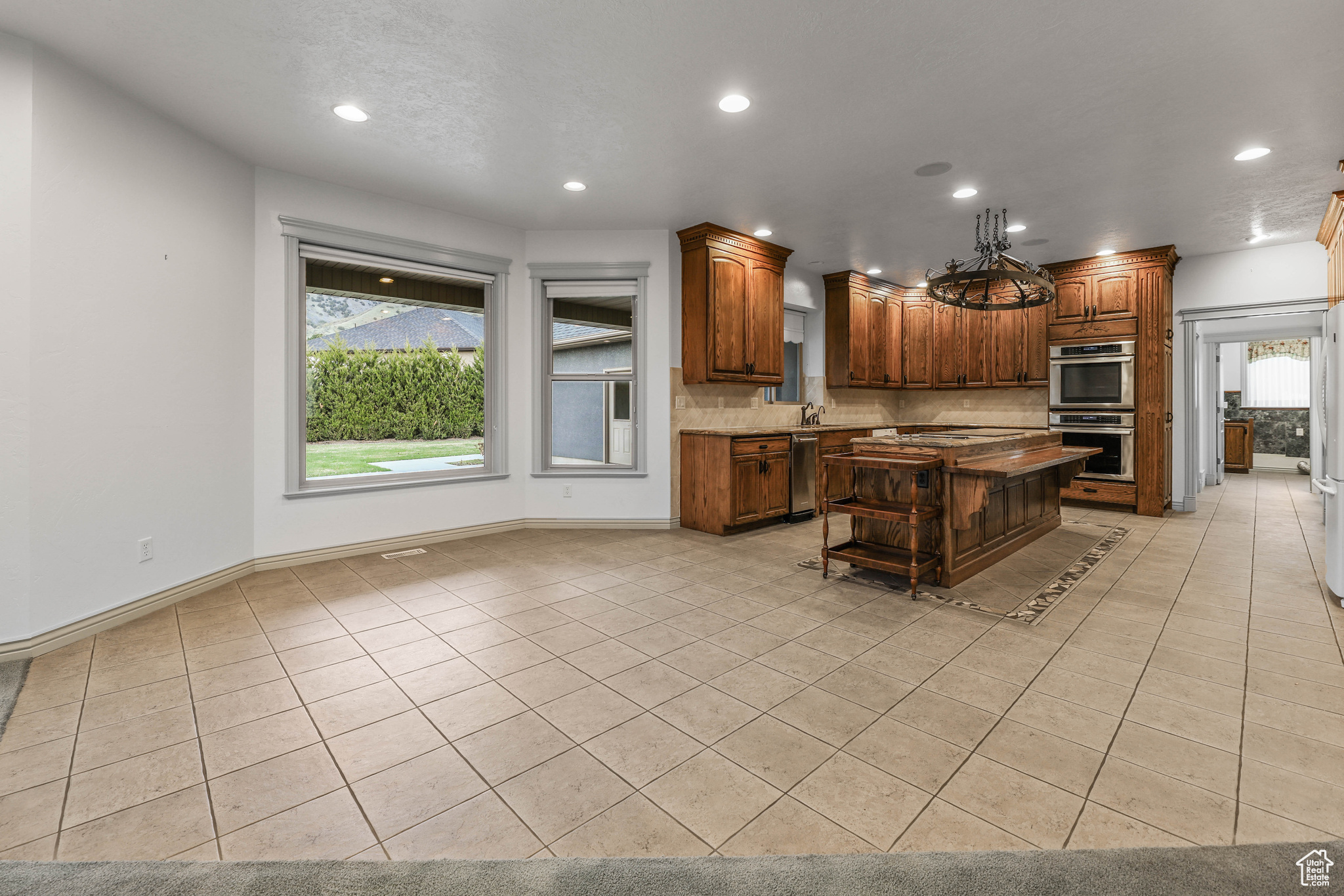 386 Edgehill Dr, Providence, Utah image 11
