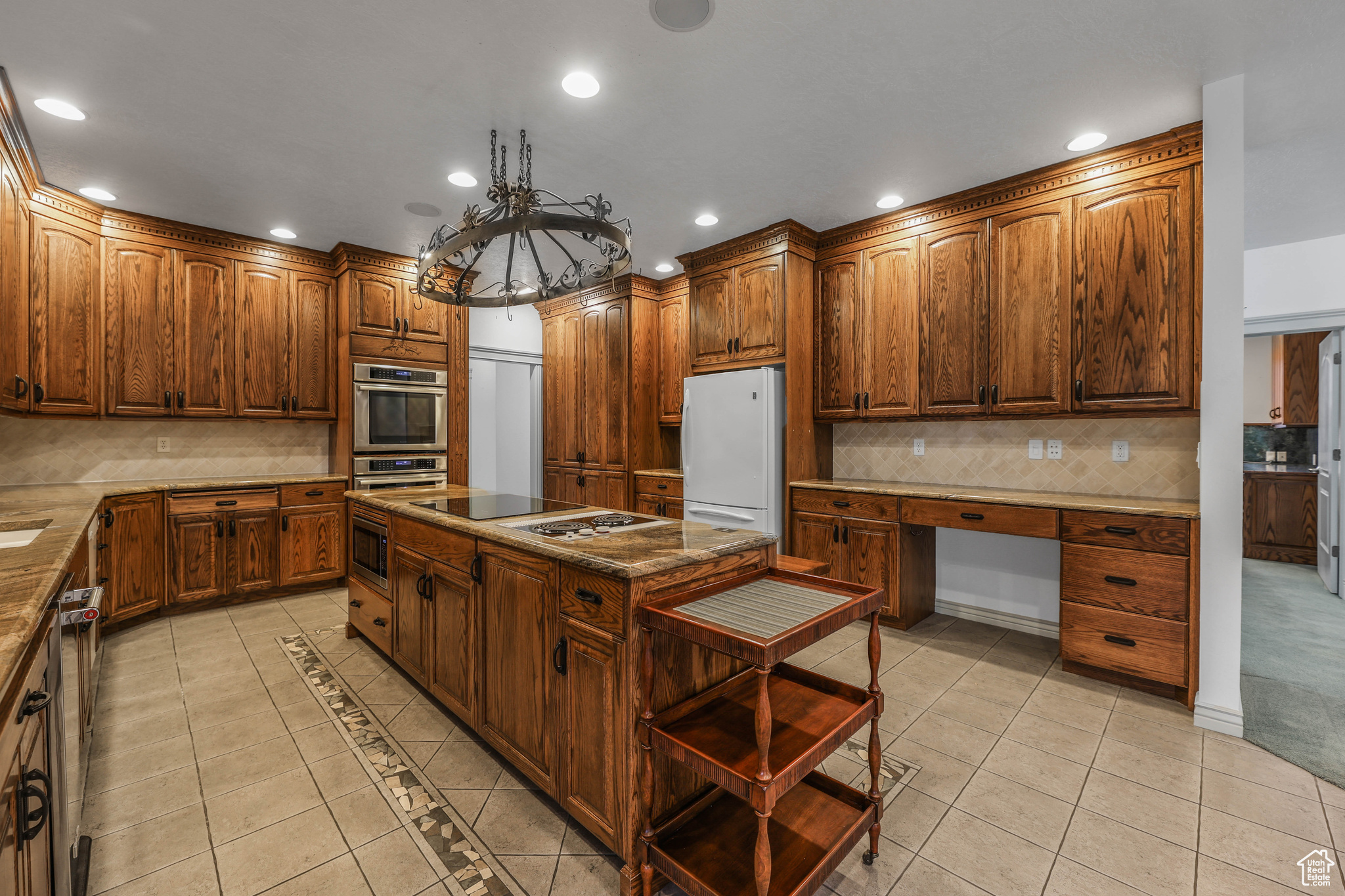 386 Edgehill Dr, Providence, Utah image 13