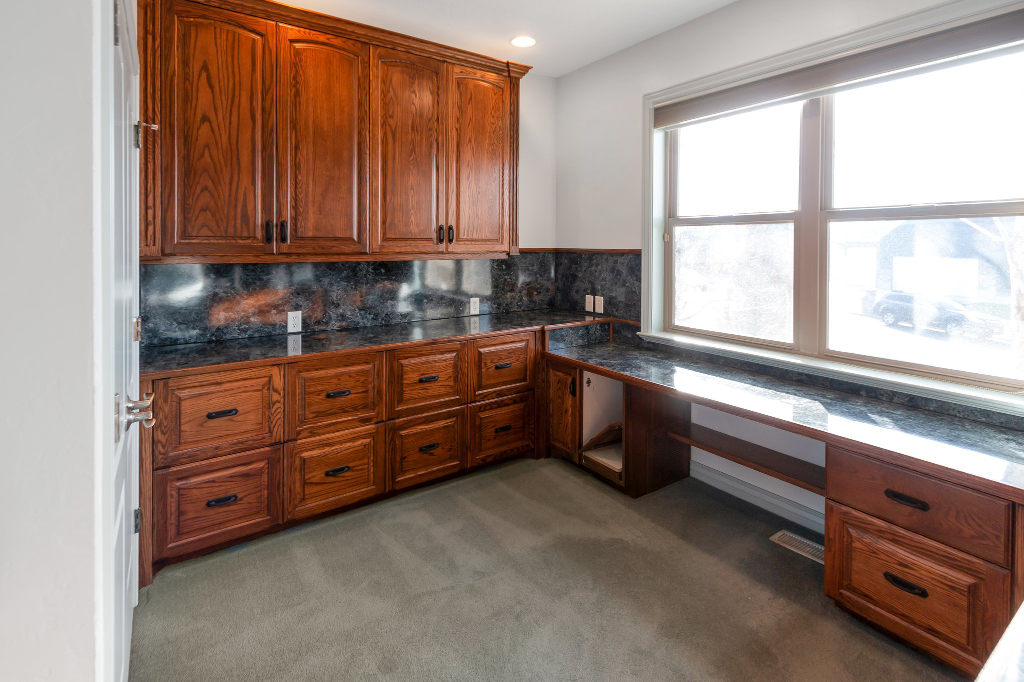 386 Edgehill Dr, Providence, Utah image 10