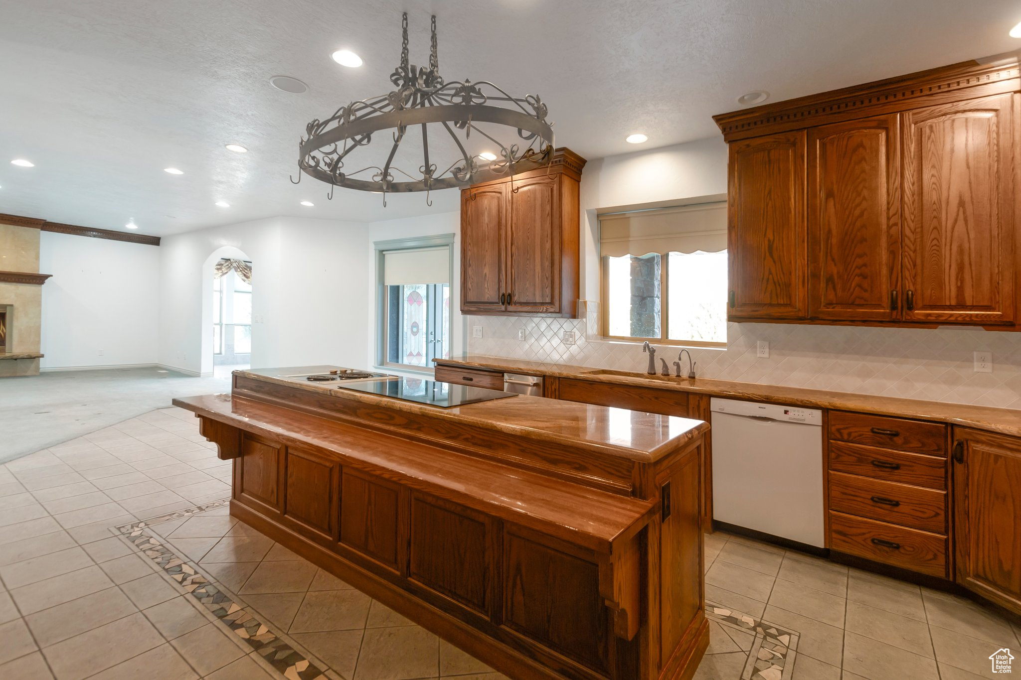386 Edgehill Dr, Providence, Utah image 6