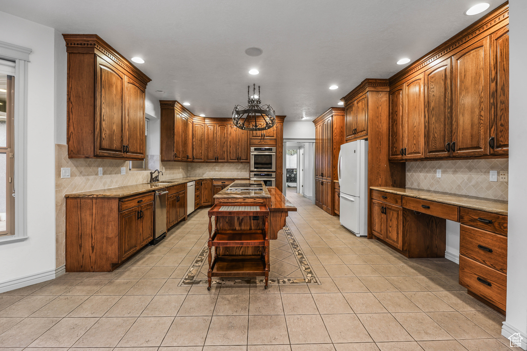 386 Edgehill Dr, Providence, Utah image 10