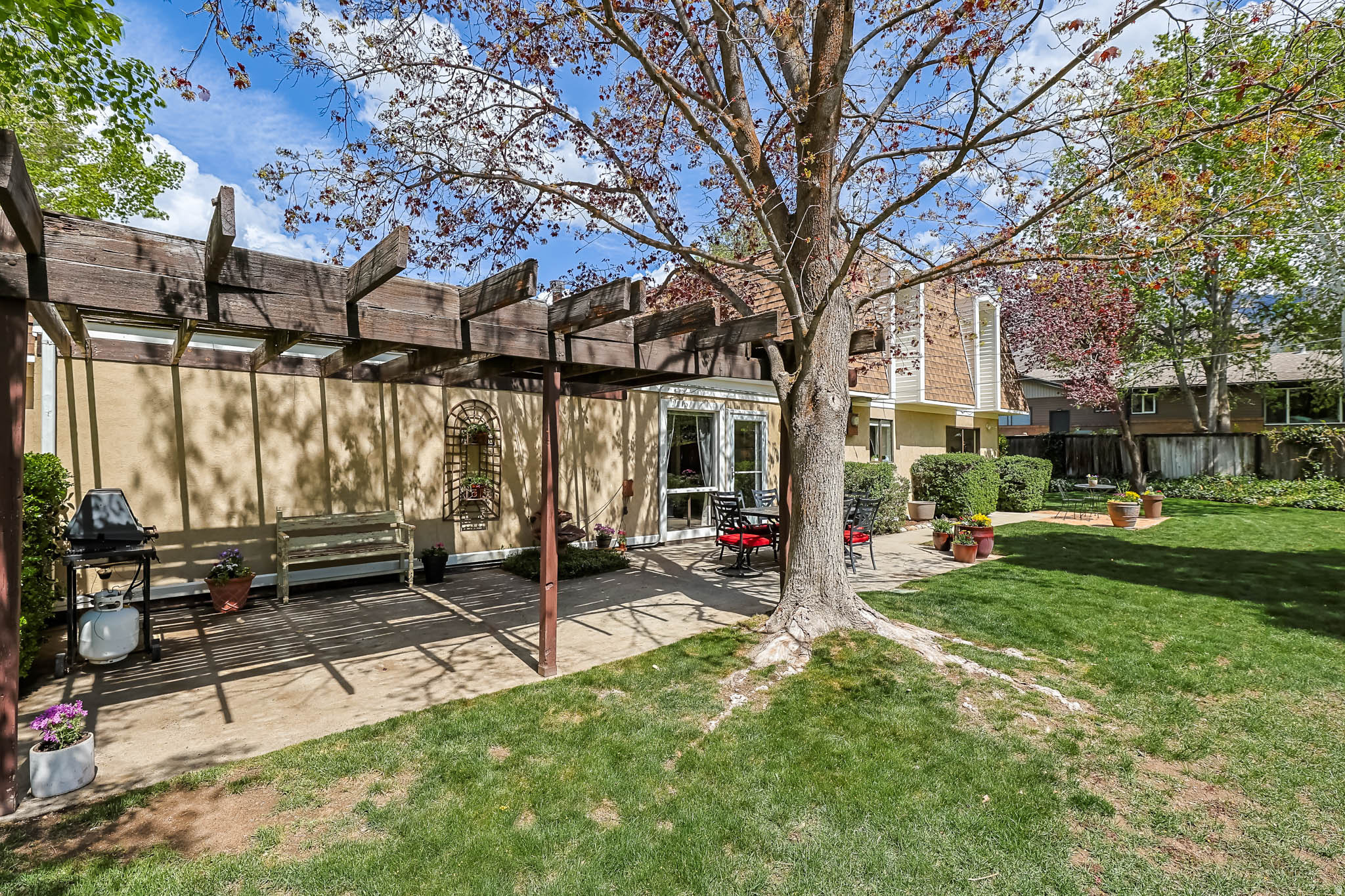 WILLOW CREEK - Residential