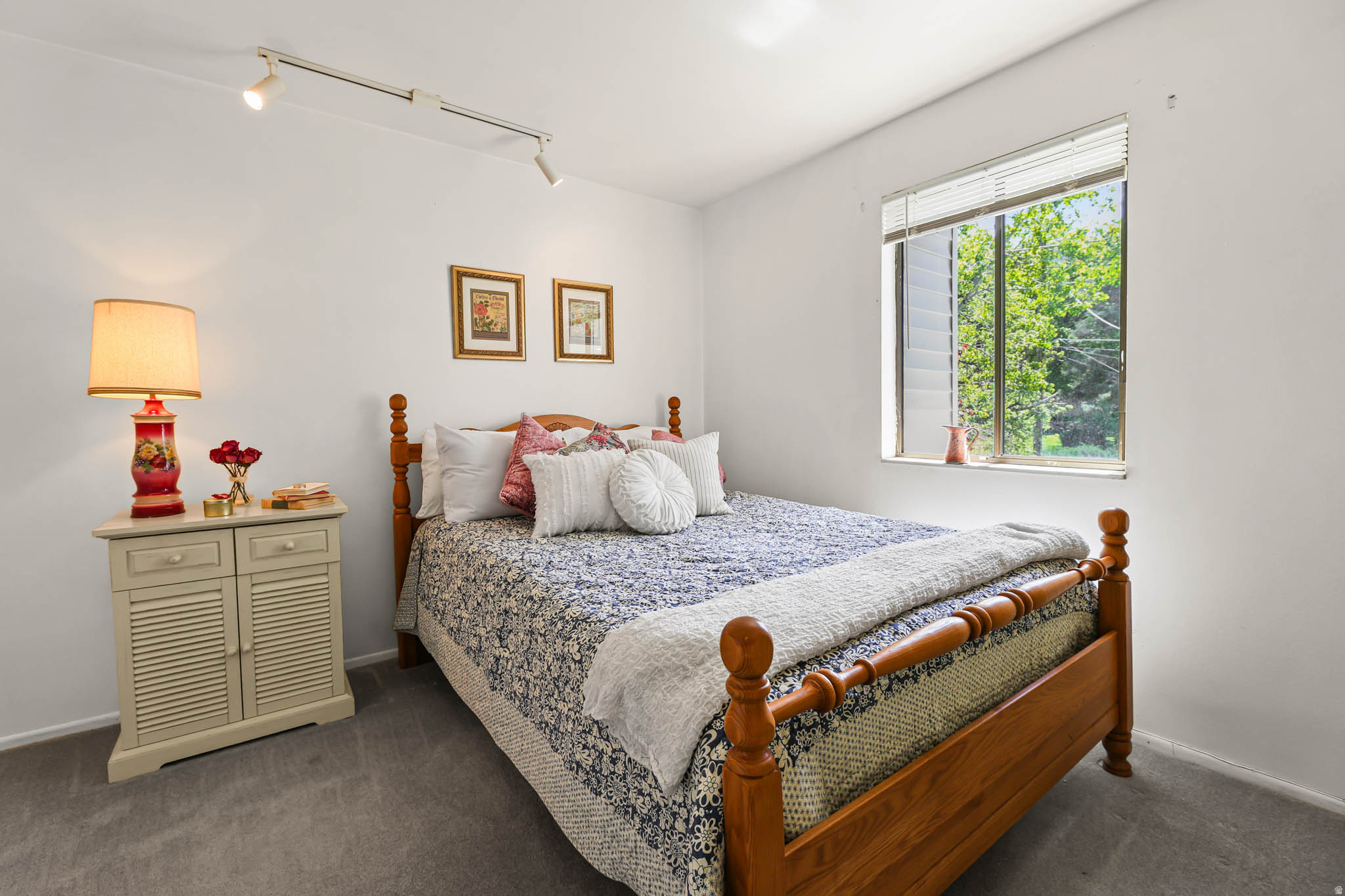 WILLOW CREEK - Residential