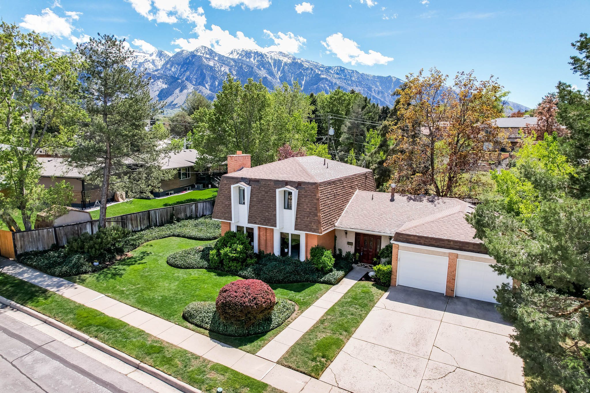 WILLOW CREEK - Residential