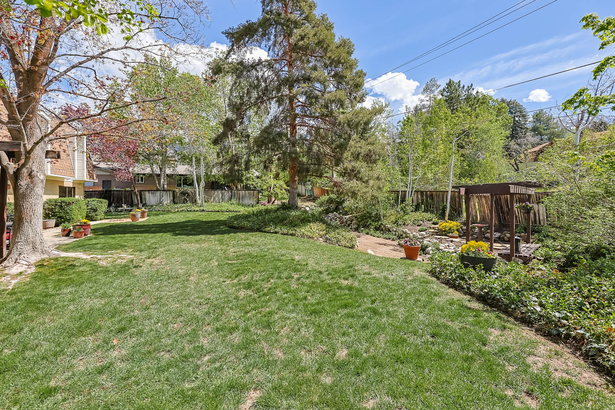 WILLOW CREEK - Residential