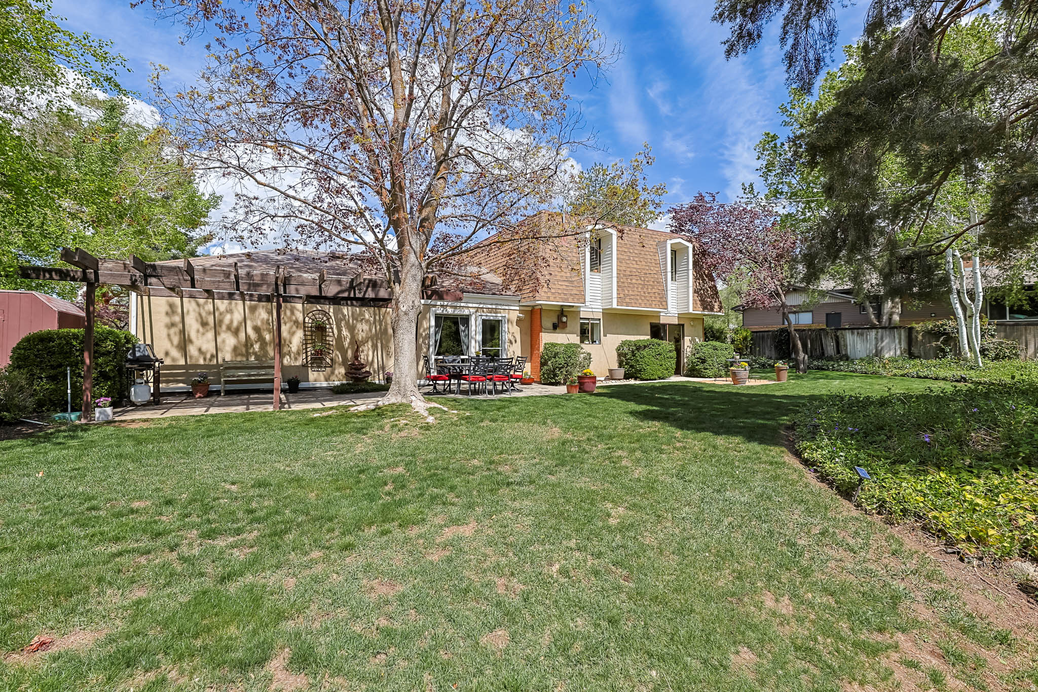 WILLOW CREEK - Residential