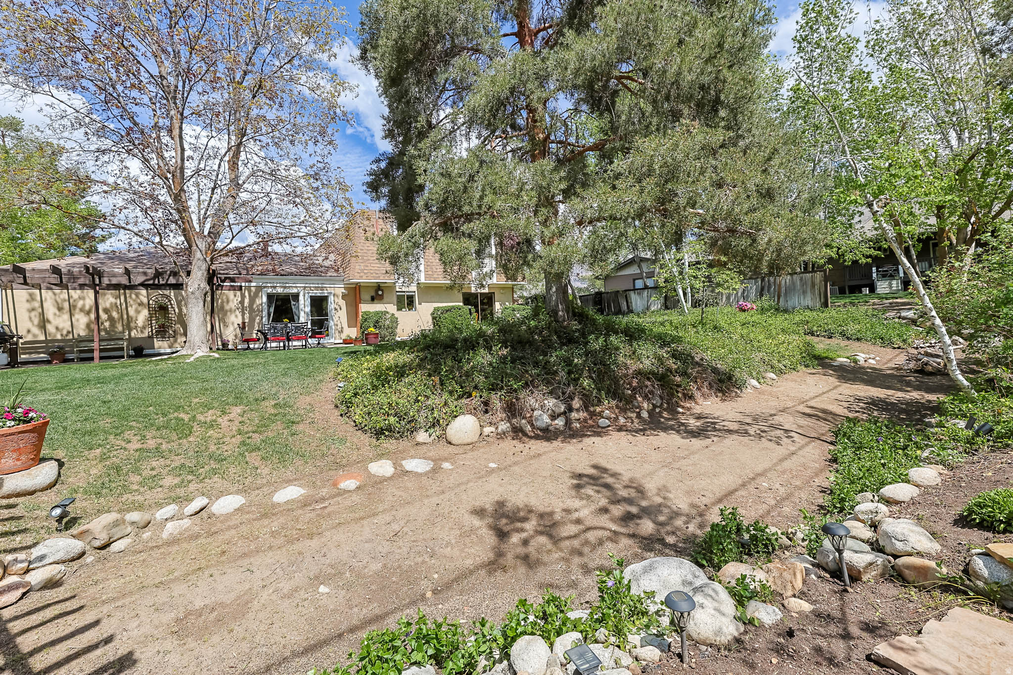 WILLOW CREEK - Residential