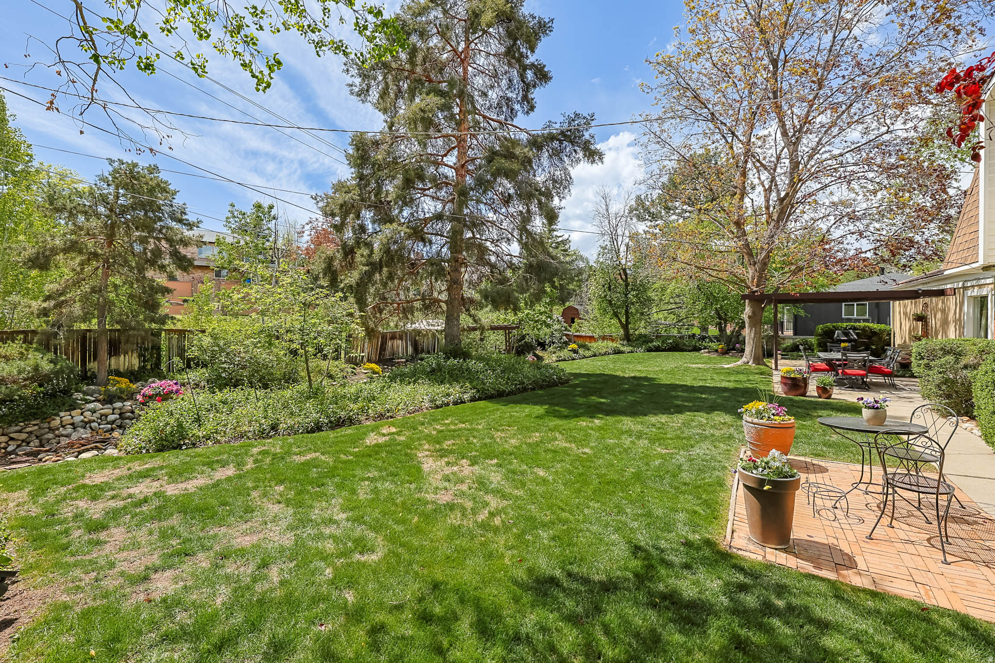 WILLOW CREEK - Residential