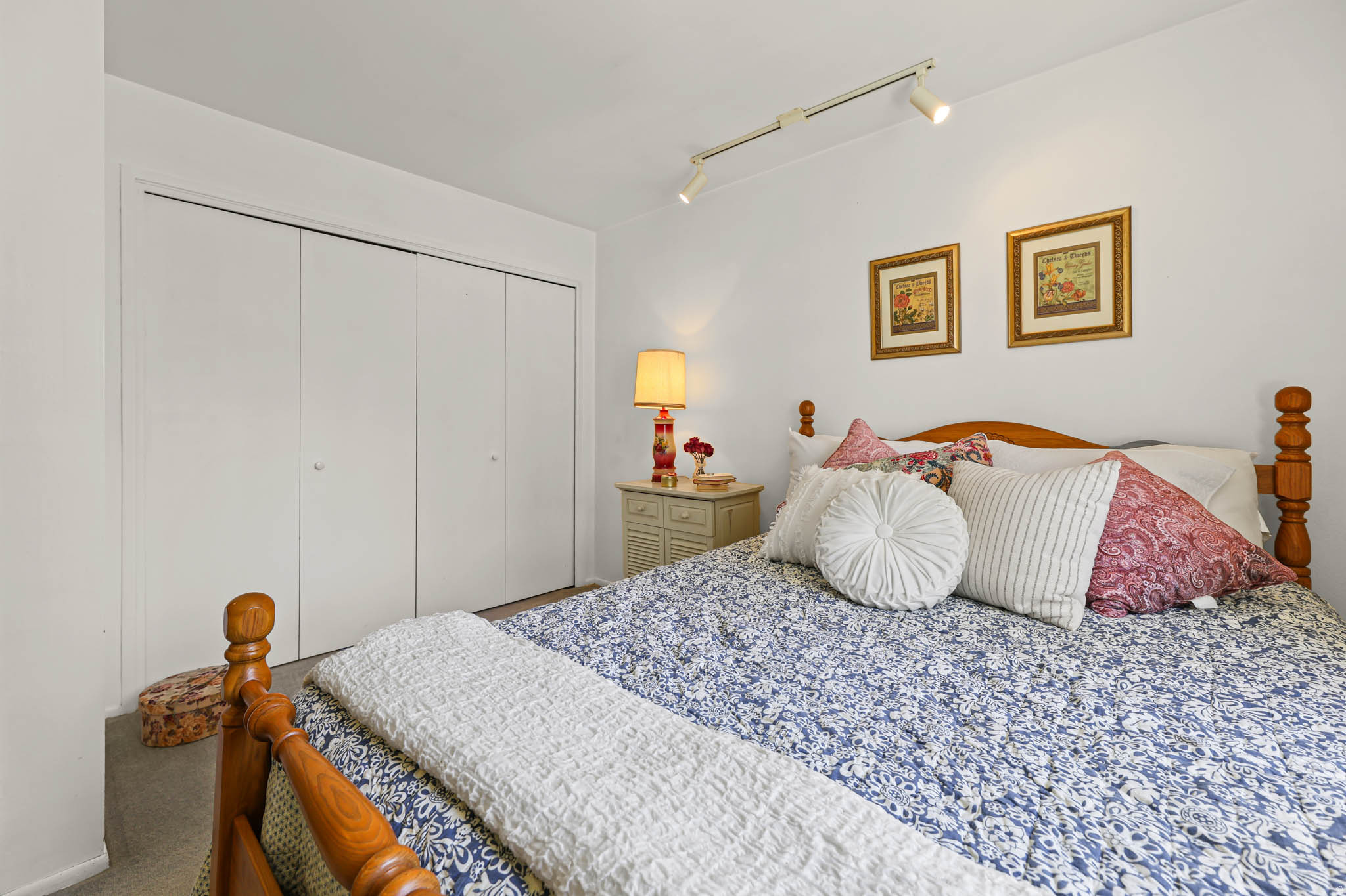 WILLOW CREEK - Residential