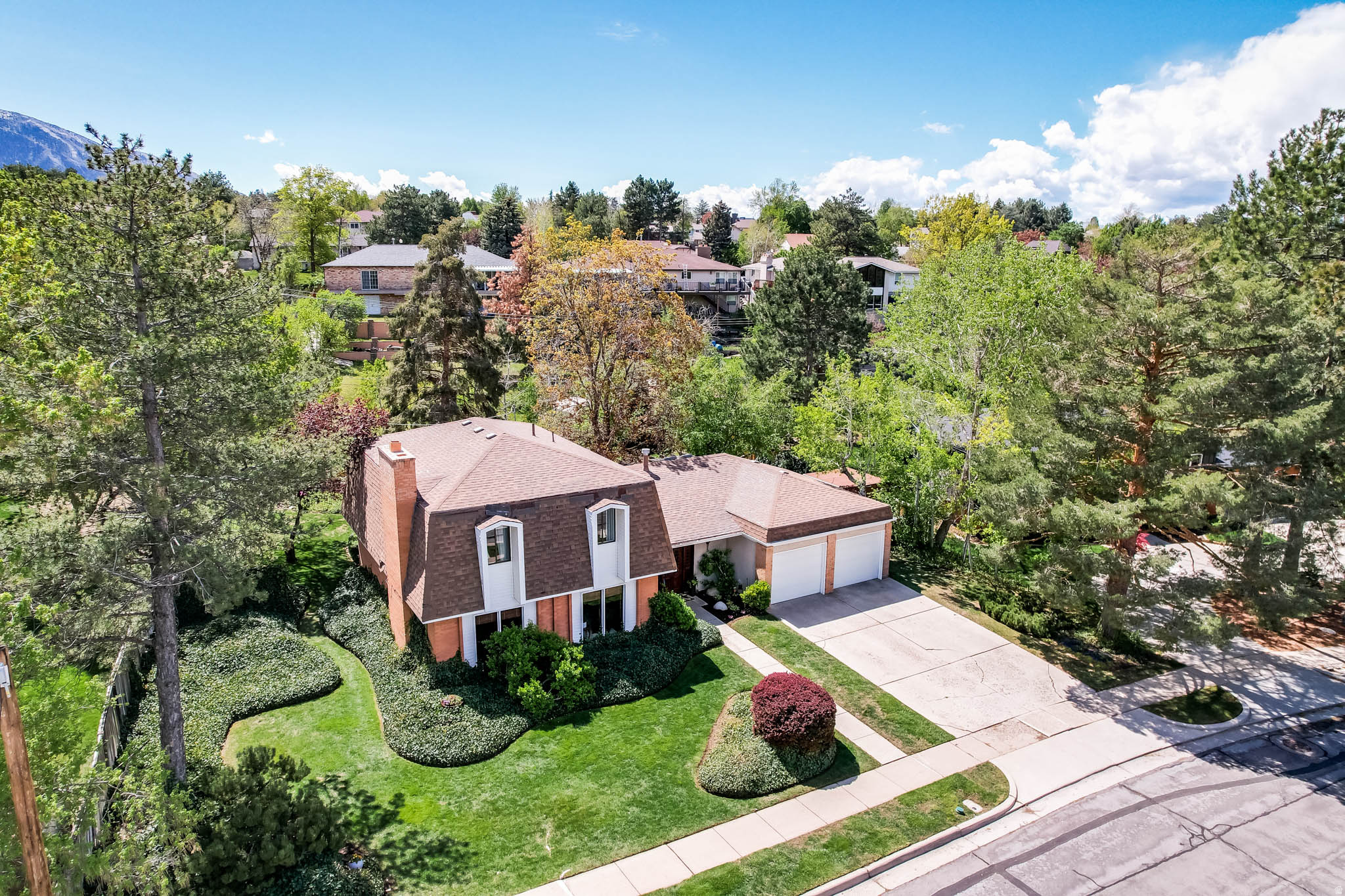 WILLOW CREEK - Residential