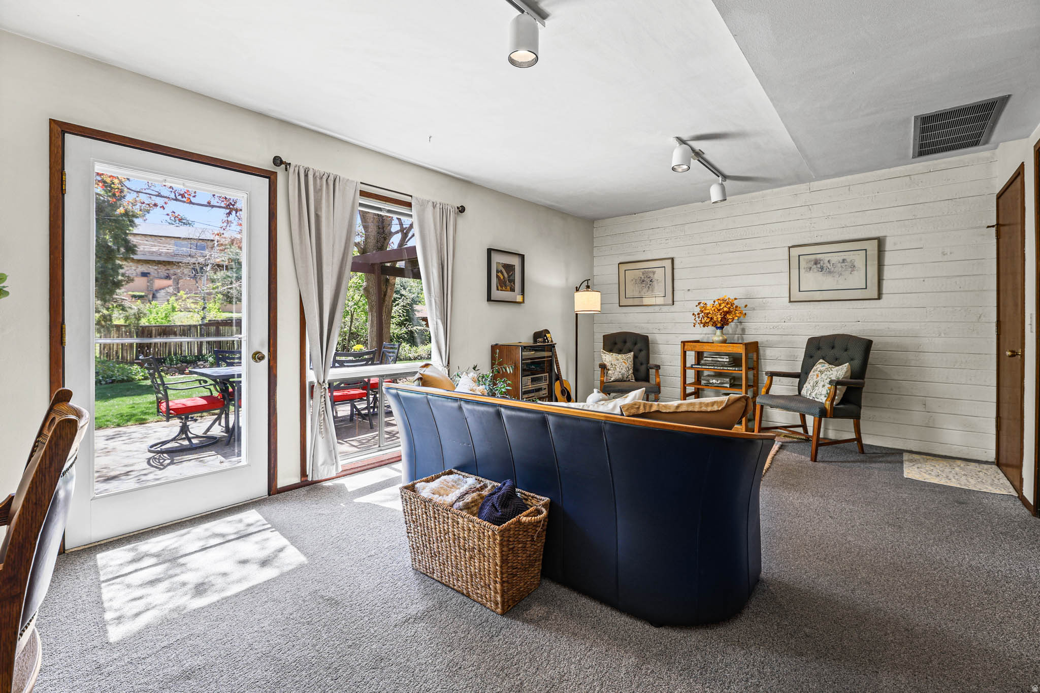 WILLOW CREEK - Residential