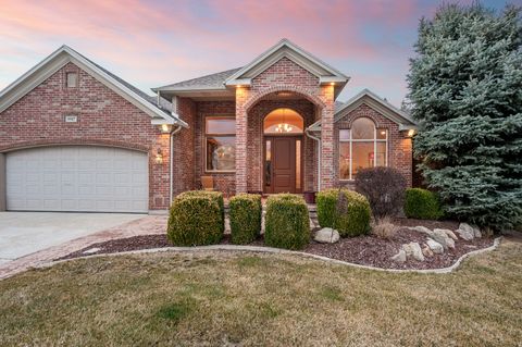 Homes For Sale - 9987 S Tee Shot Cir<br/> South Jordan, UT 84009