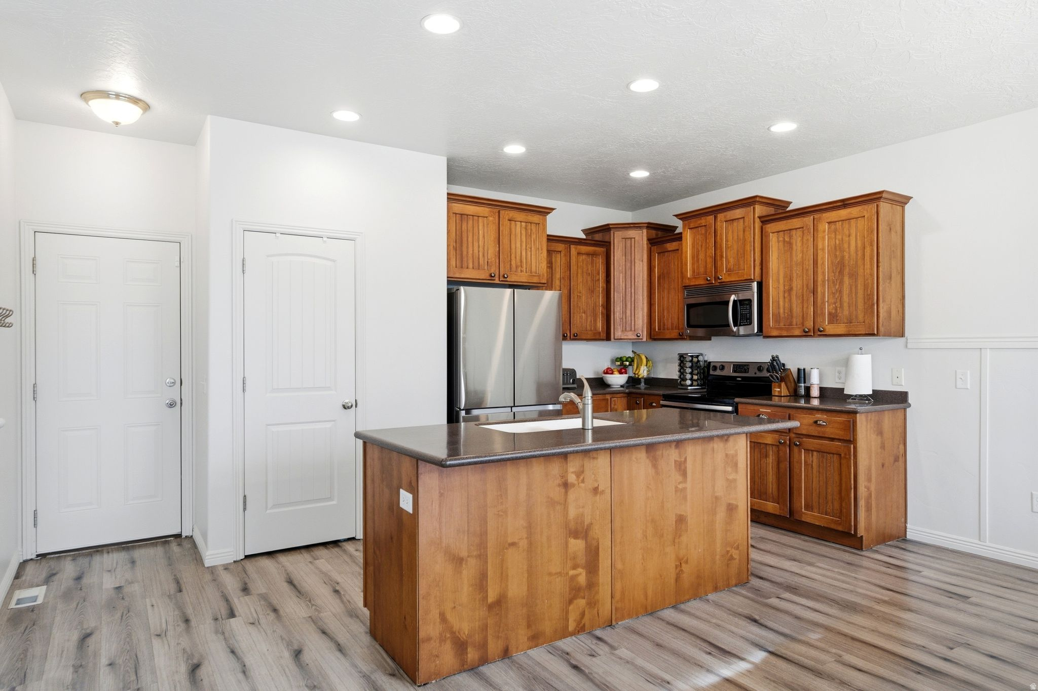 COTTAGES AT SYCAMORES - Residential