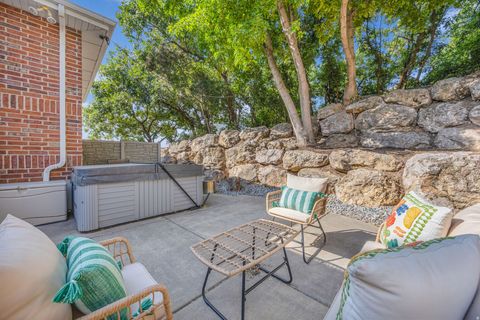Tiny photo for 1911 E DEERE VALLEY DR N, Layton, UT 84040 (MLS # 2144495)