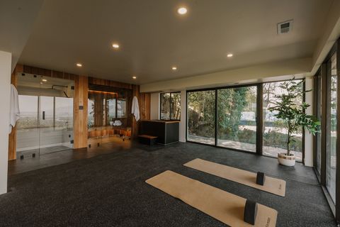 Tiny photo for 2244 S LAKELINE CIR, Salt Lake City, UT 84109 (MLS # 2125217)