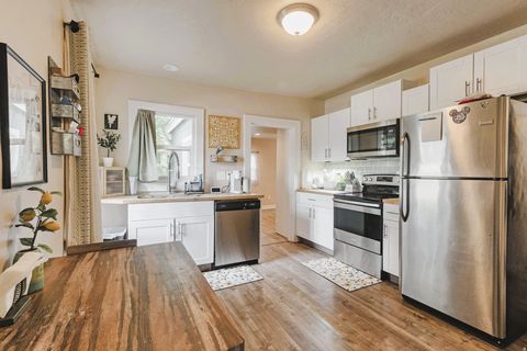 Tiny photo for 300 W 200 N, Springville, UT 84663 (MLS # 2154639)
