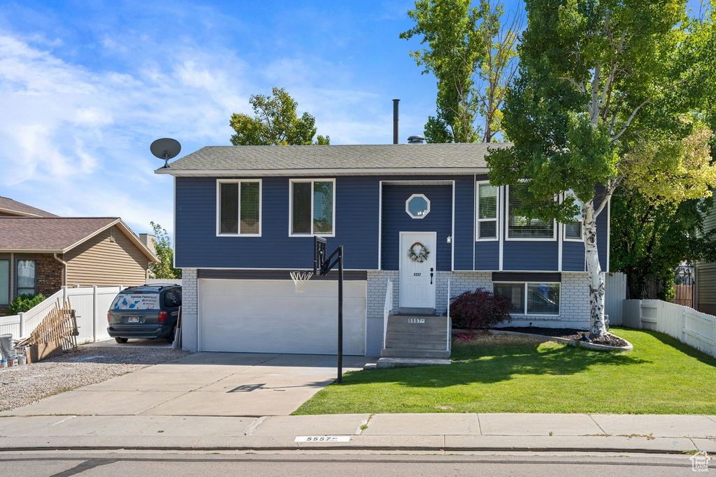 Photo of 5557 W JOSHUA CIR, West Jordan, UT 84081 (MLS # 2119169)