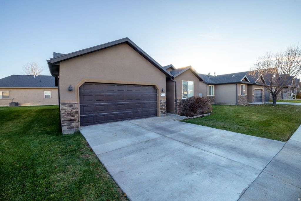 Photo of 472 E 640 S, Vernal, UT 84078 (MLS # 2140894)