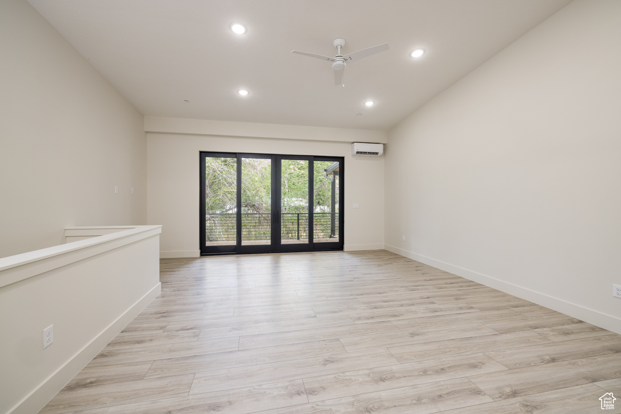 COTTONWOOD CONDOS - Residential