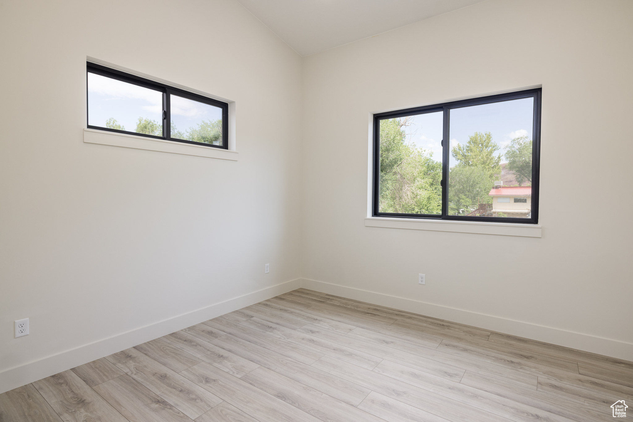 COTTONWOOD CONDOS - Residential