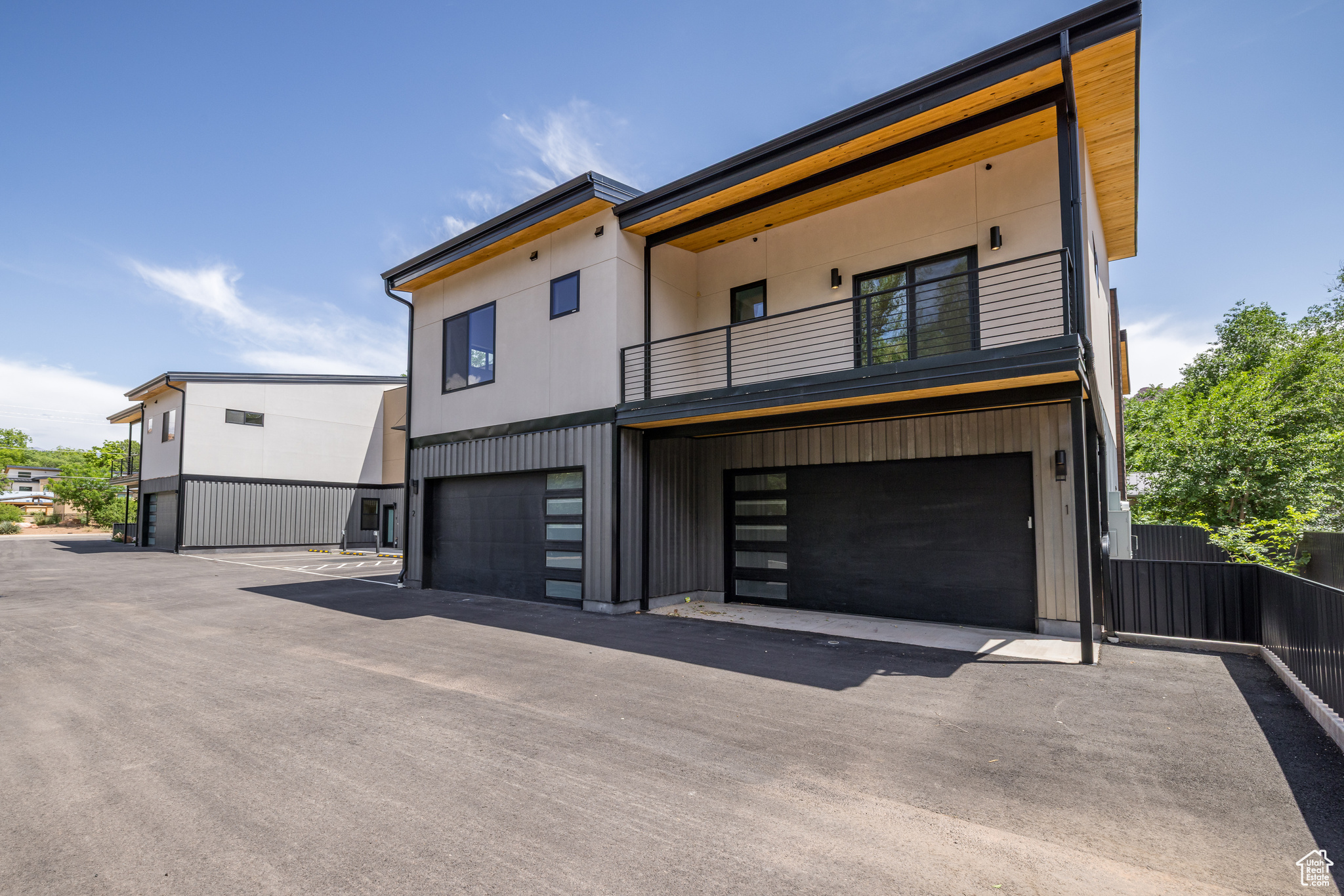 COTTONWOOD CONDOS - Residential