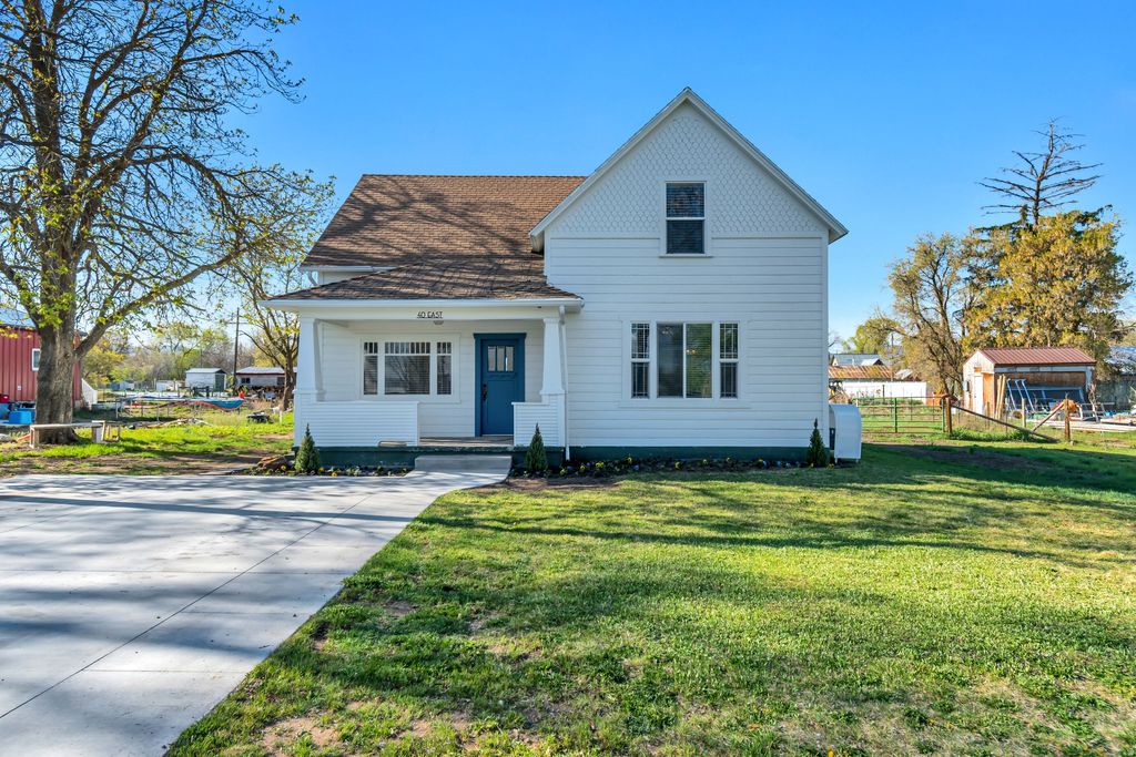 Photo of 40 E 400 S, Hyrum, UT 84319 (MLS # 2150497)