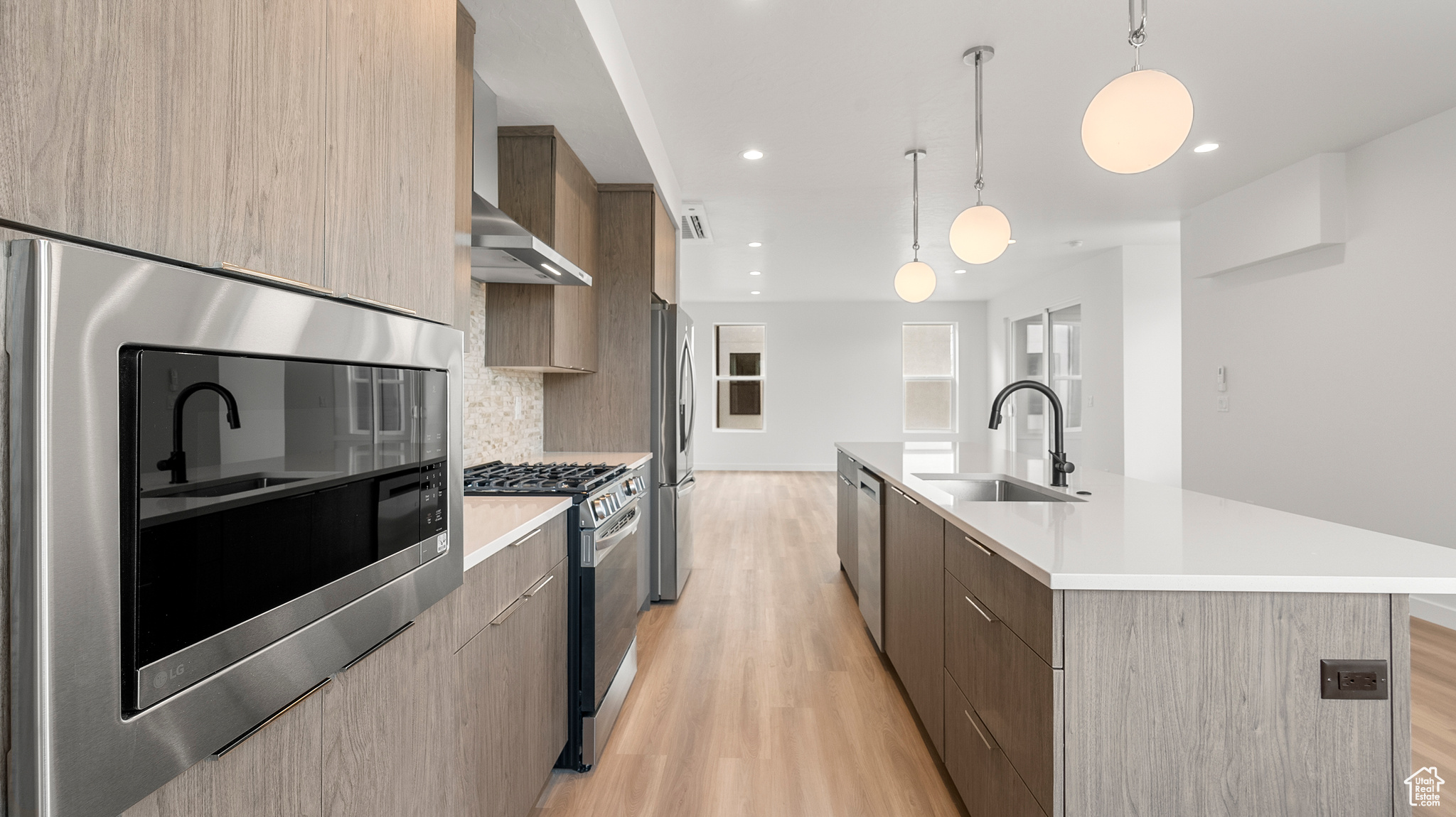THE MONROE - Residential