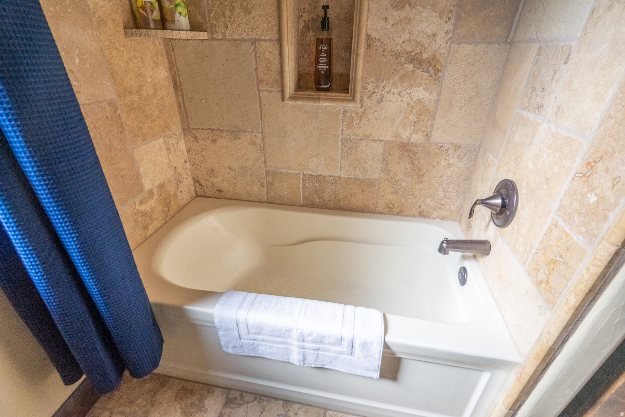 DIXIE SPRINGS G - Residential Lease