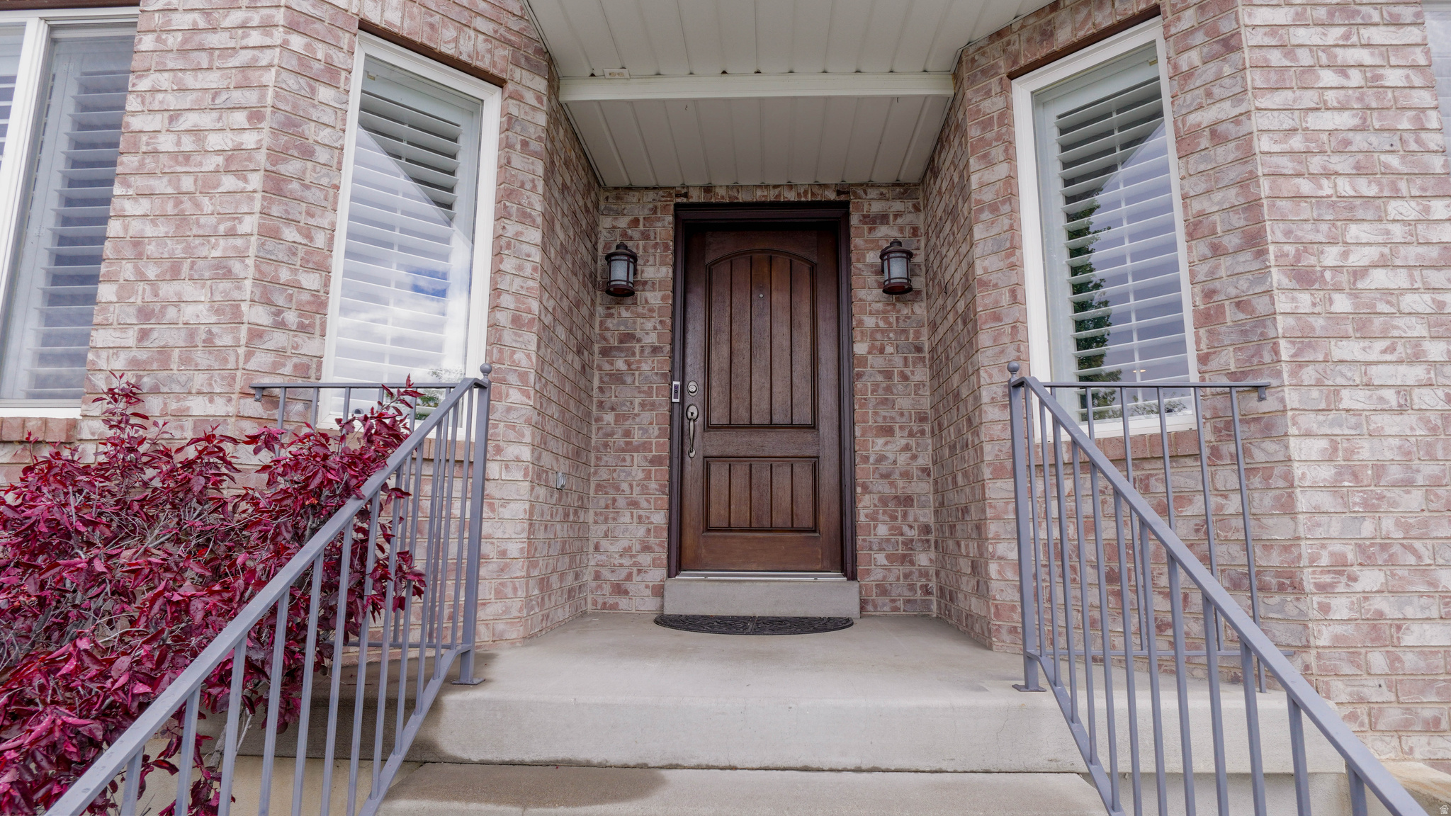 SHADOW MOUNTAIN - Residential