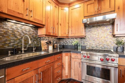 Tiny photo for 652 ROSSIE HILL DR, Park City, UT 84060 (MLS # 2146790)