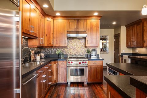 Tiny photo for 652 ROSSIE HILL DR, Park City, UT 84060 (MLS # 2146790)