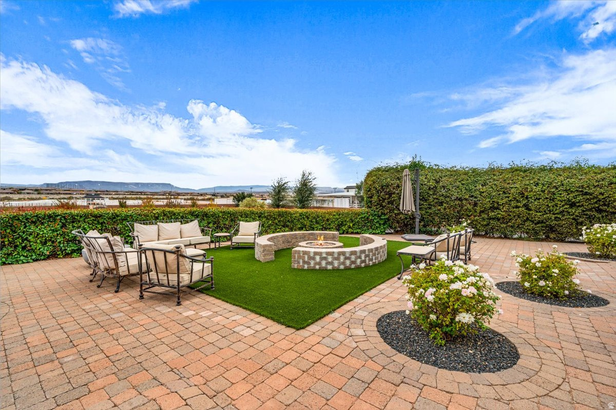 SUNSET COVE - Residential