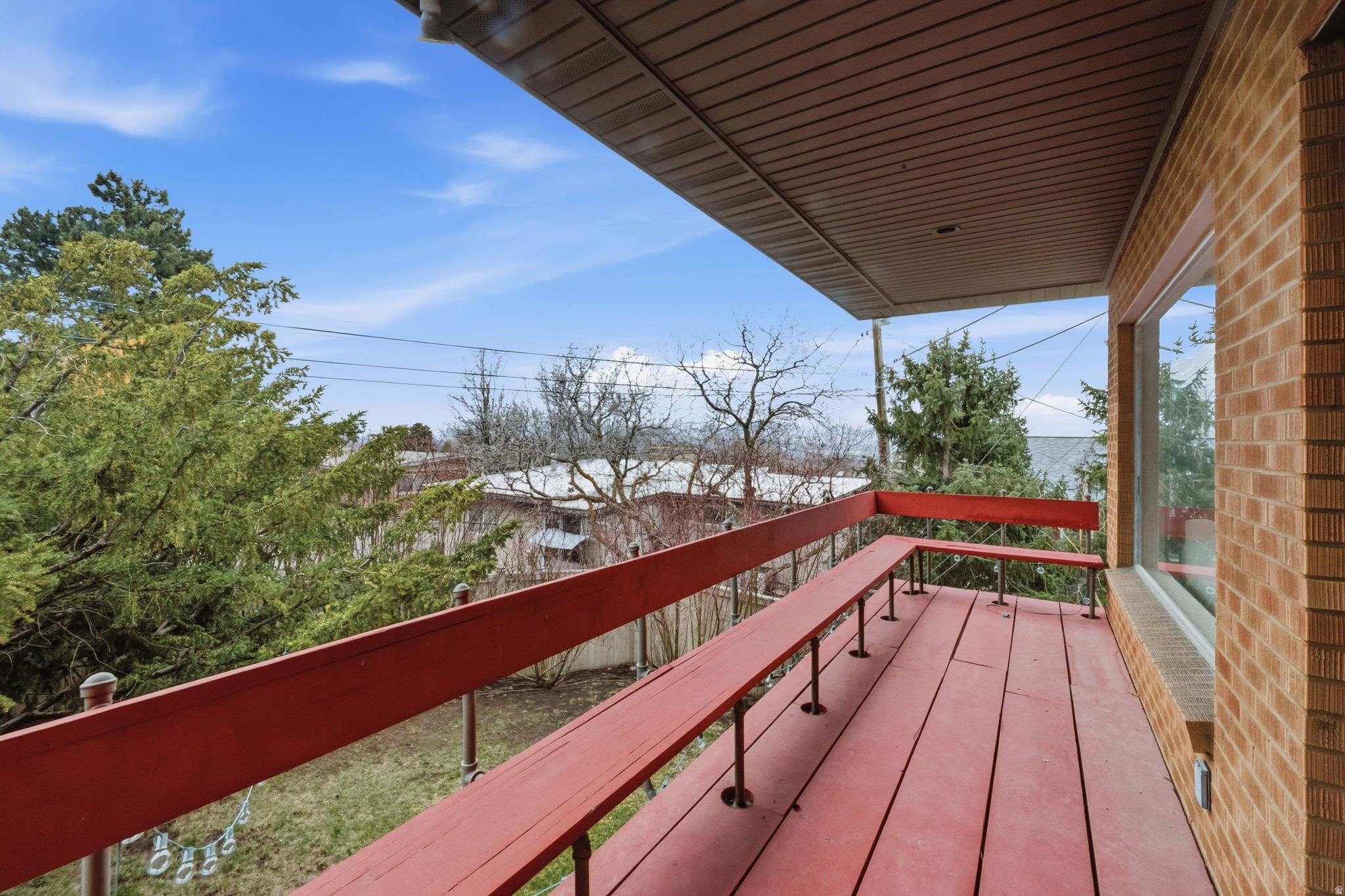 LAUREL HURST - Residential